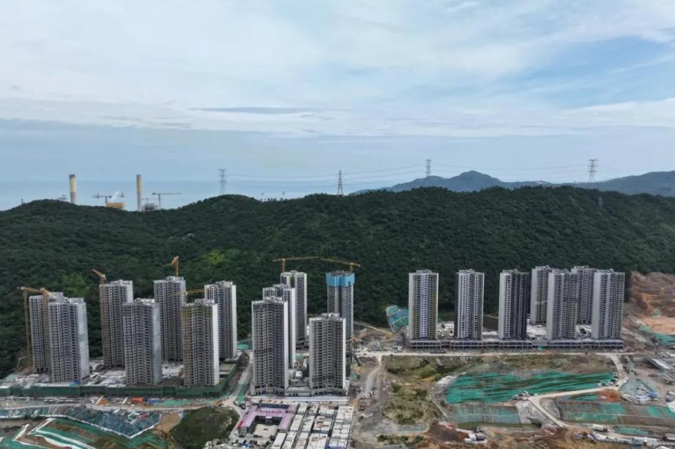 碧海观山花园全面封顶