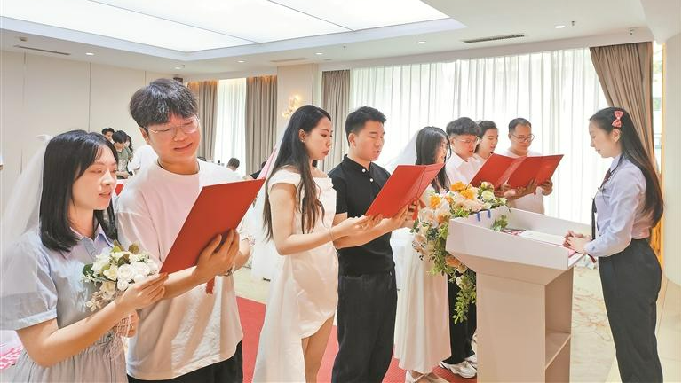 宝安为331对新人镌刻专属幸福印记