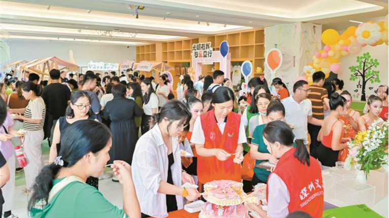 光明区链接社会资源帮扶困境儿童家庭