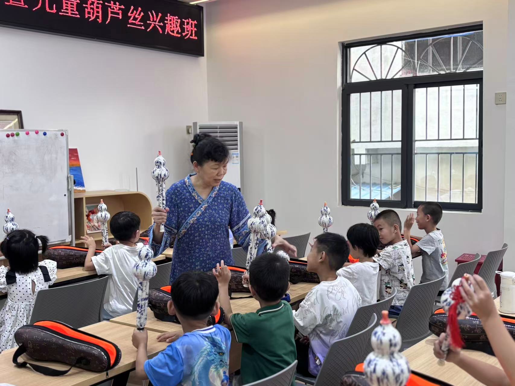 福永怀德社区举办儿童葫芦丝兴趣班