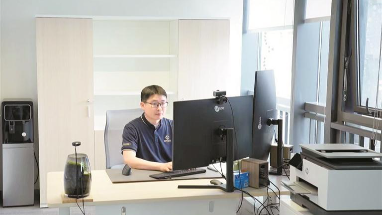 扎根“科研无忧”生态 解码大脑“刹车系统”——神经科学专家陆伟回国加盟深圳医学科学院的故事