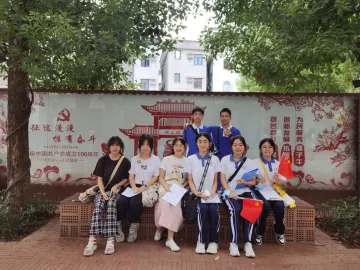 模拟政协学生社团系列报道④ | 深圳大学附属中学：道法课堂链接社会治理 双轨导师培育“会调研、能建言”的“小委员”
