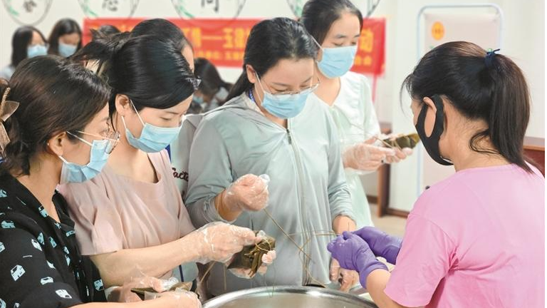 甲子塘社区千余居民共度邻里节