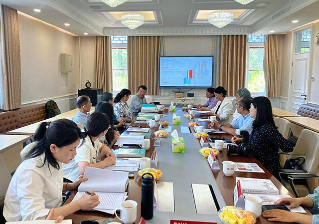 深圳作家杨勤作品《红流三部曲》座谈会在北大举行