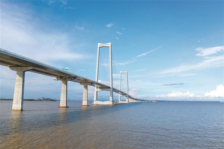 湾区生活越来越方便 “双城记”变“同城梦”