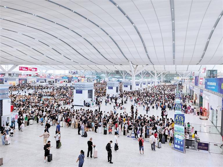 端午小长假铁路运输收官 深圳北站到发旅客222.9万人次