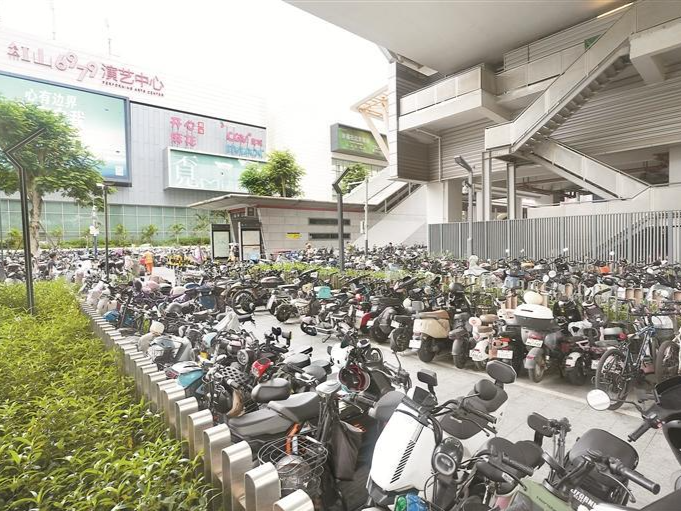 闲置空间“摇身一变”，居民热情点赞！深圳这一桥下空地变身智能停车场→