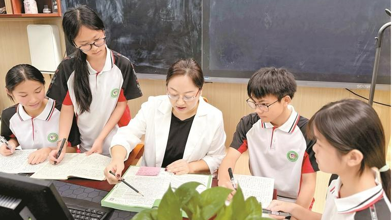 “小”课题托举教师“大”成长！张岩老师和光明支教团队将课题研究引入百色市田阳校园
