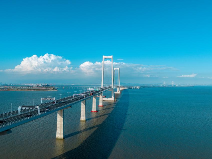 25年7680公里，广东交通集团跨“山海”筑“通途”