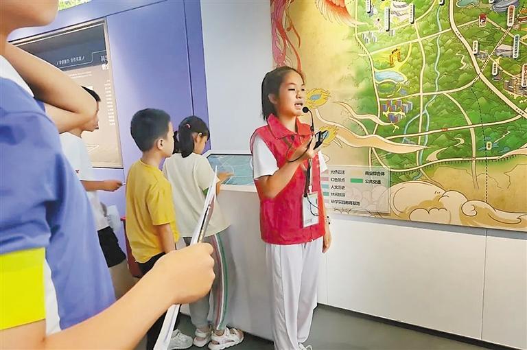 光明侨院18位小讲解员上岗