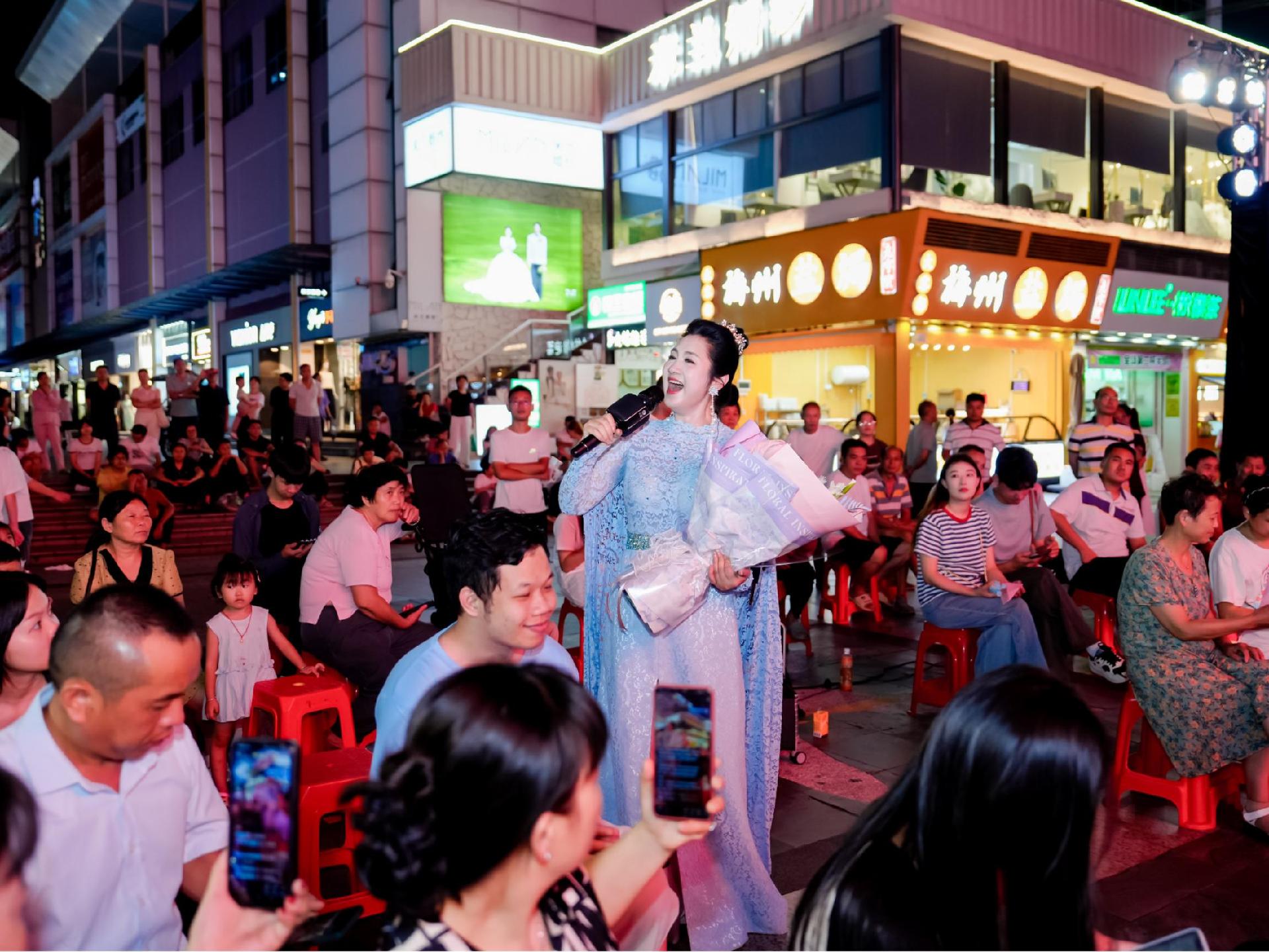 大浪街道举办“祯情如初”专场音乐会