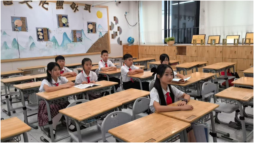 鹭湖外国语小学赵玥以歌声镌刻成长，母校滋养梦想绽放 