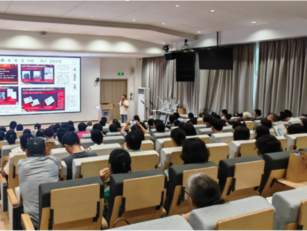 改革亲历者讲述春天的故事  招商街道“拓荒牛”讲师团精神宣讲会举办