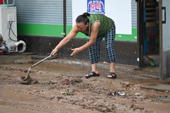 （外代一线）（1）韩国局部遭遇强降雨