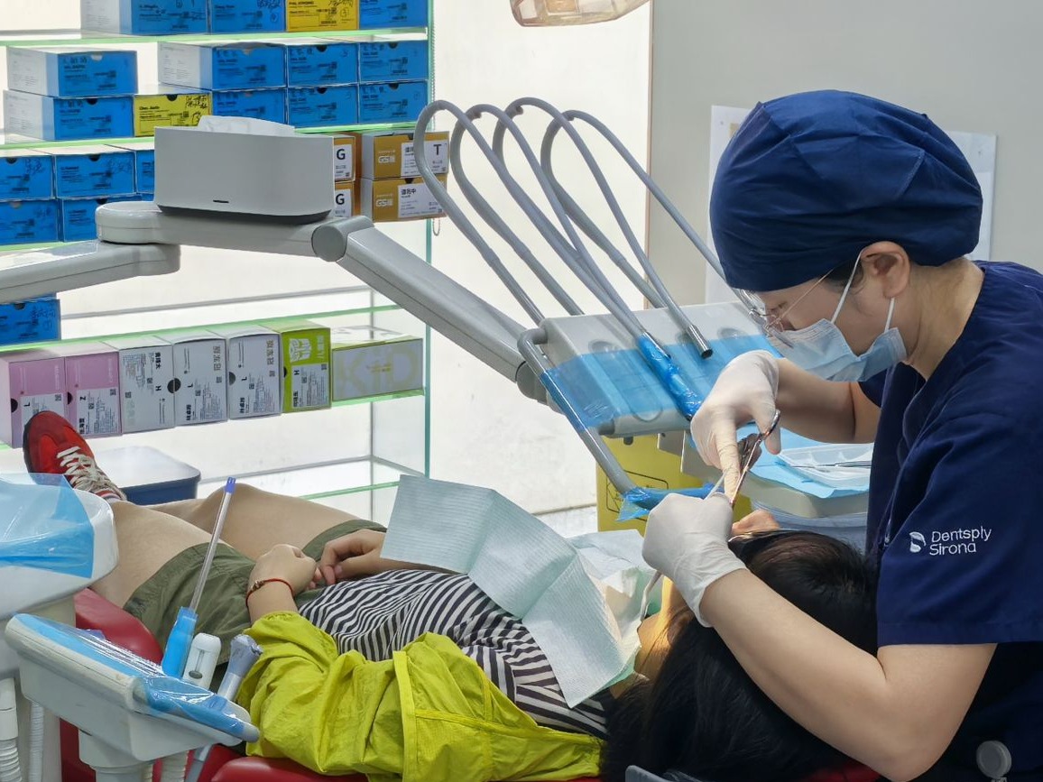 深圳罗湖现港人来深“护牙”消费新场景