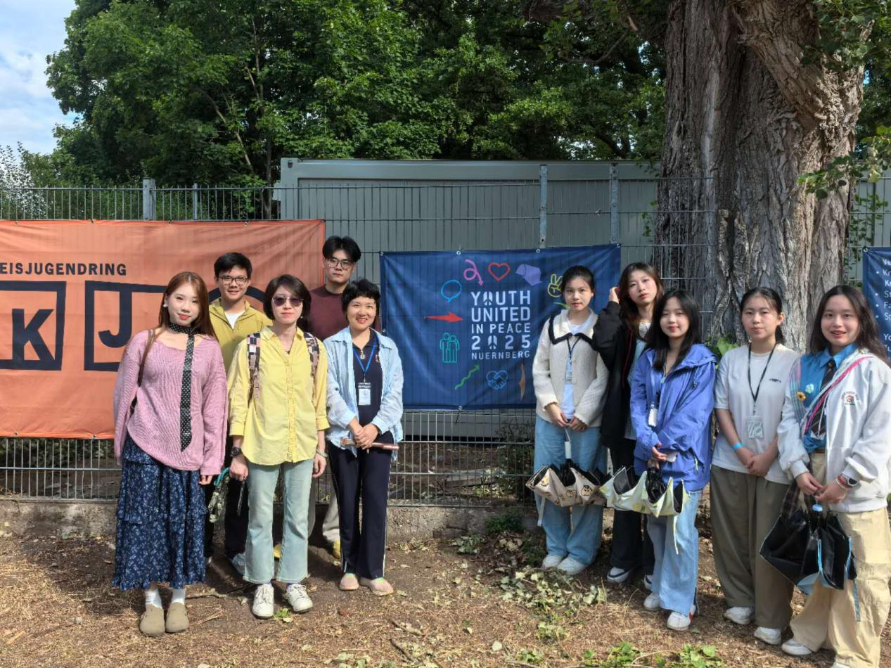 深圳学子亮相德国世界青年营 非遗技艺展中国青年风采