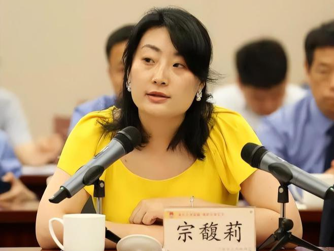 宗馥莉陷资产纠纷被起诉，三名原告自称是同父异母弟妹