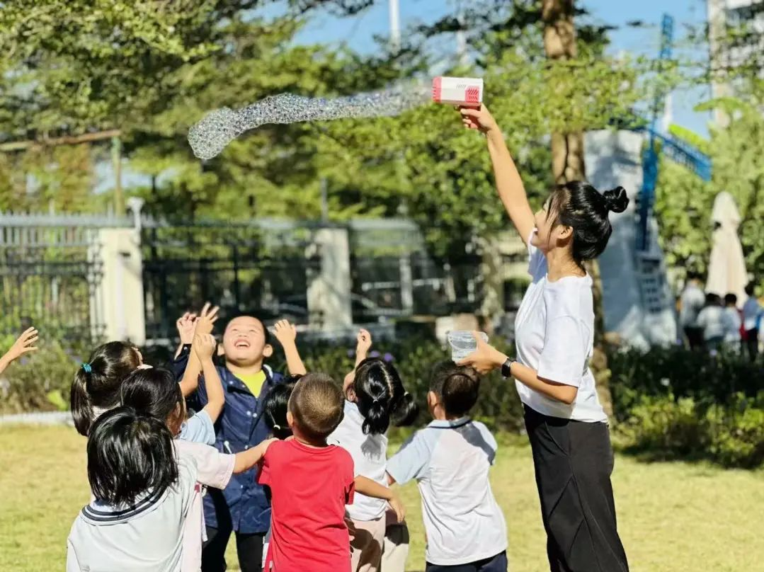 国常会：部署逐步推行免费学前教育有关举措