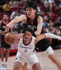 （体育）（14）篮球——NBA夏季联赛：杨瀚森首秀 开拓者胜勇士