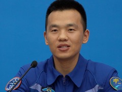 秀我中国｜航天员宋令东：太空种甘薯长势很好
