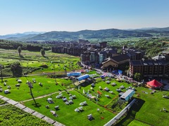 活力奔涌山野间——在北纬42度邂逅“雪味”夏天