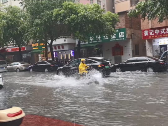 防御“丹娜丝”强降雨，东莞出动人员超12万人次