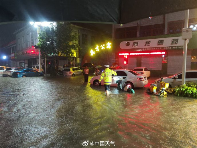 河北易县一场雨下了近一年量