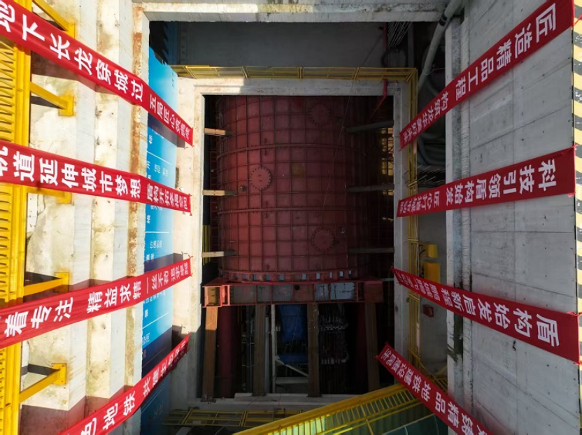 深圳地铁25号线一期工程全线首台盾构顺利始发
