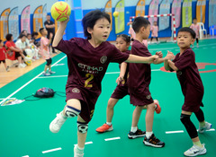 （体育）（3）香港举办迎全运幼儿手球嘉年华活动