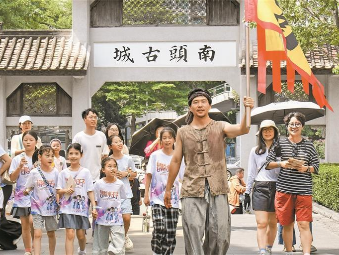 晶报特别报道 | 戏在景中，人在戏中！换一种方式亲近南头古城、南山博物馆