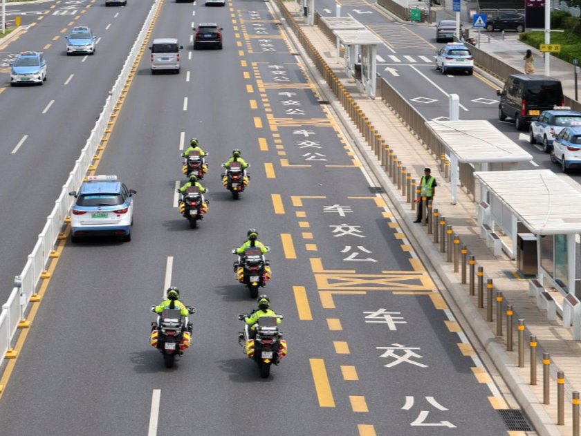 “无人机+电子警察”双查机动车未礼让