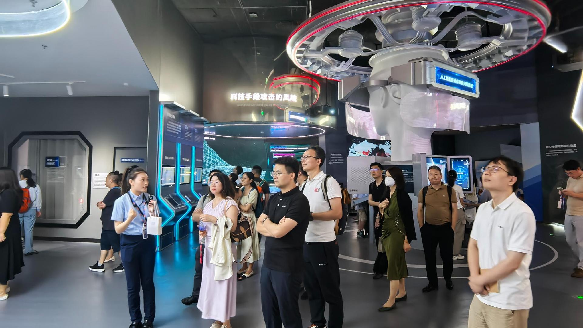 科创汇智|2025年深圳市科技专家服务赋能行动火热开展 赋能深圳科学技术馆发展​ 