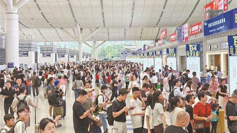 2025年暑运前十天深圳北站累计到发旅客376.2万人次