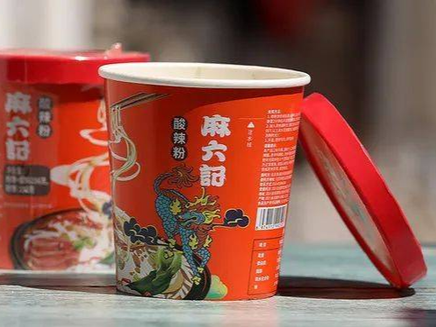 麻六记酸辣粉被曝发霉，代工方白家阿宽致歉