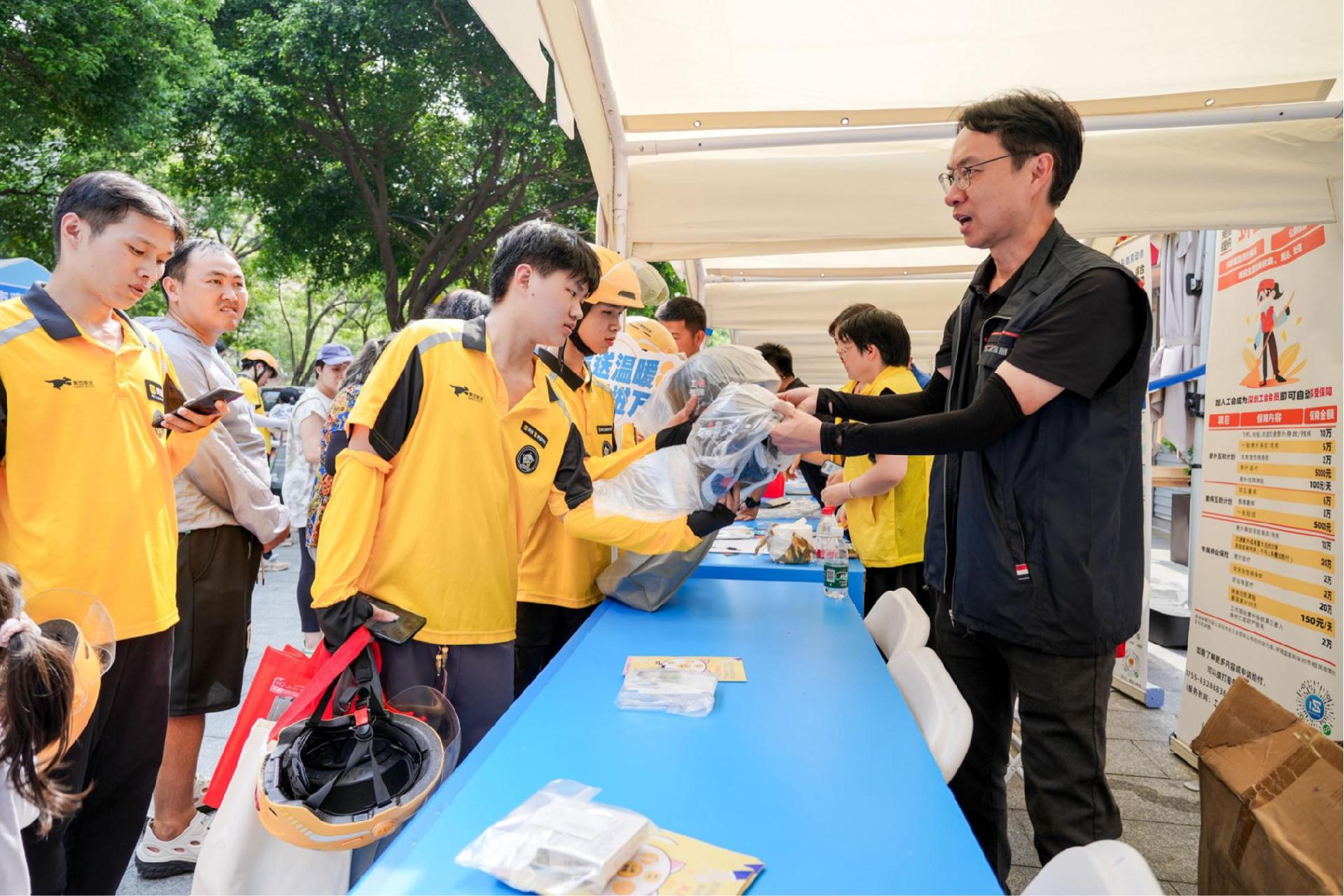 温情解困+助力发光，桃源街道“小哥工作室”让骑手有家有归属更有为