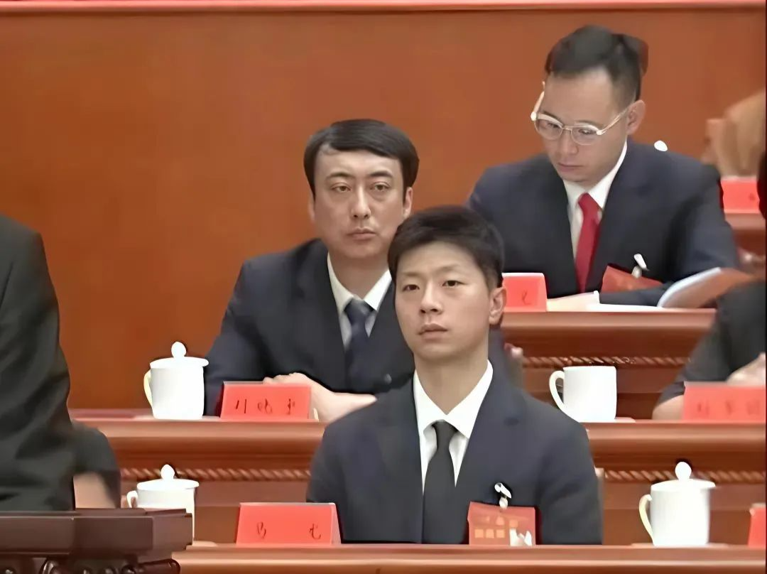 马龙当选为全国青联副主席，网友感叹：龙队从CCTV5到了CCTV1