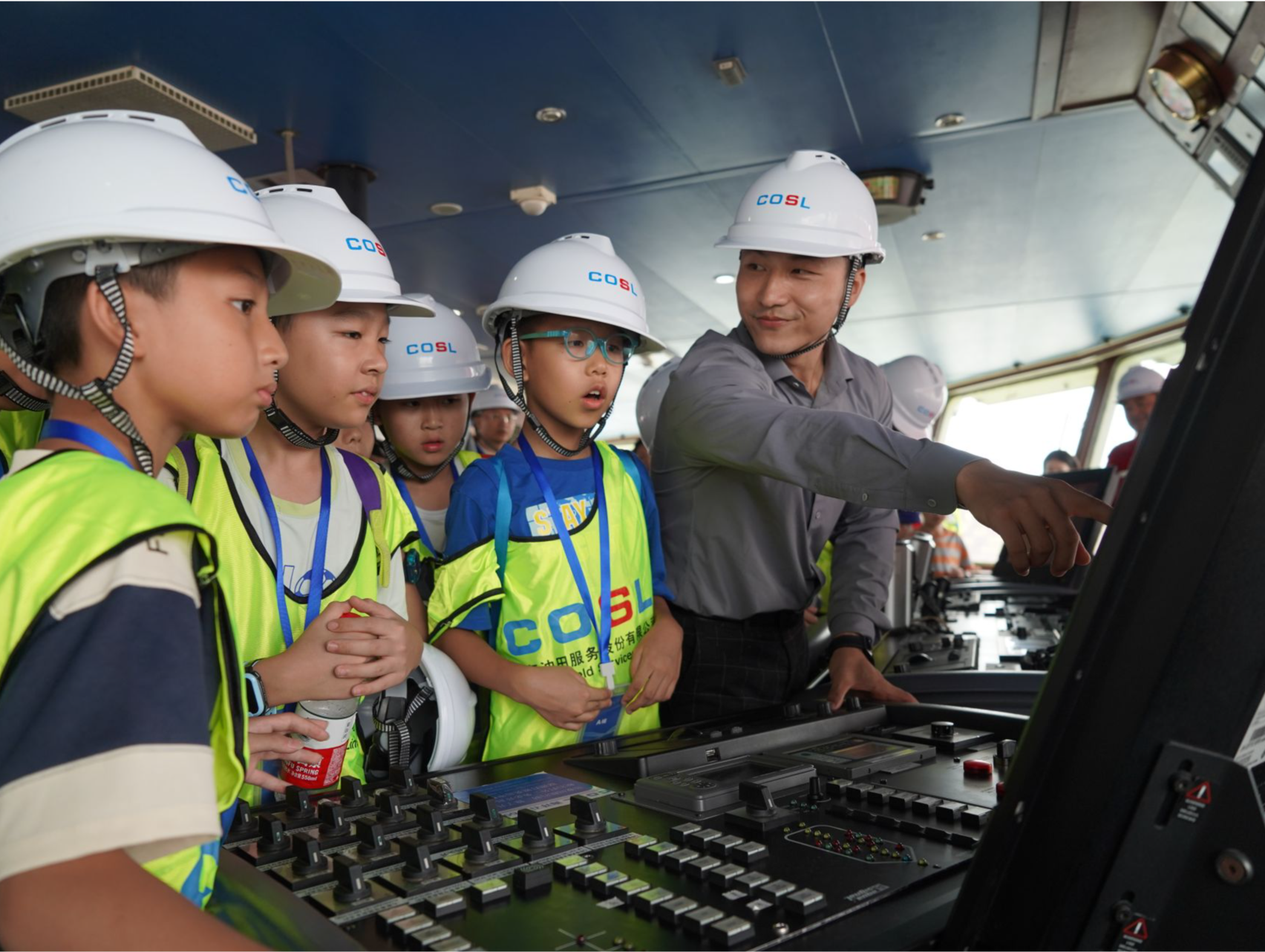 南山学子走进深圳海洋石油企业探索深海能源科技
