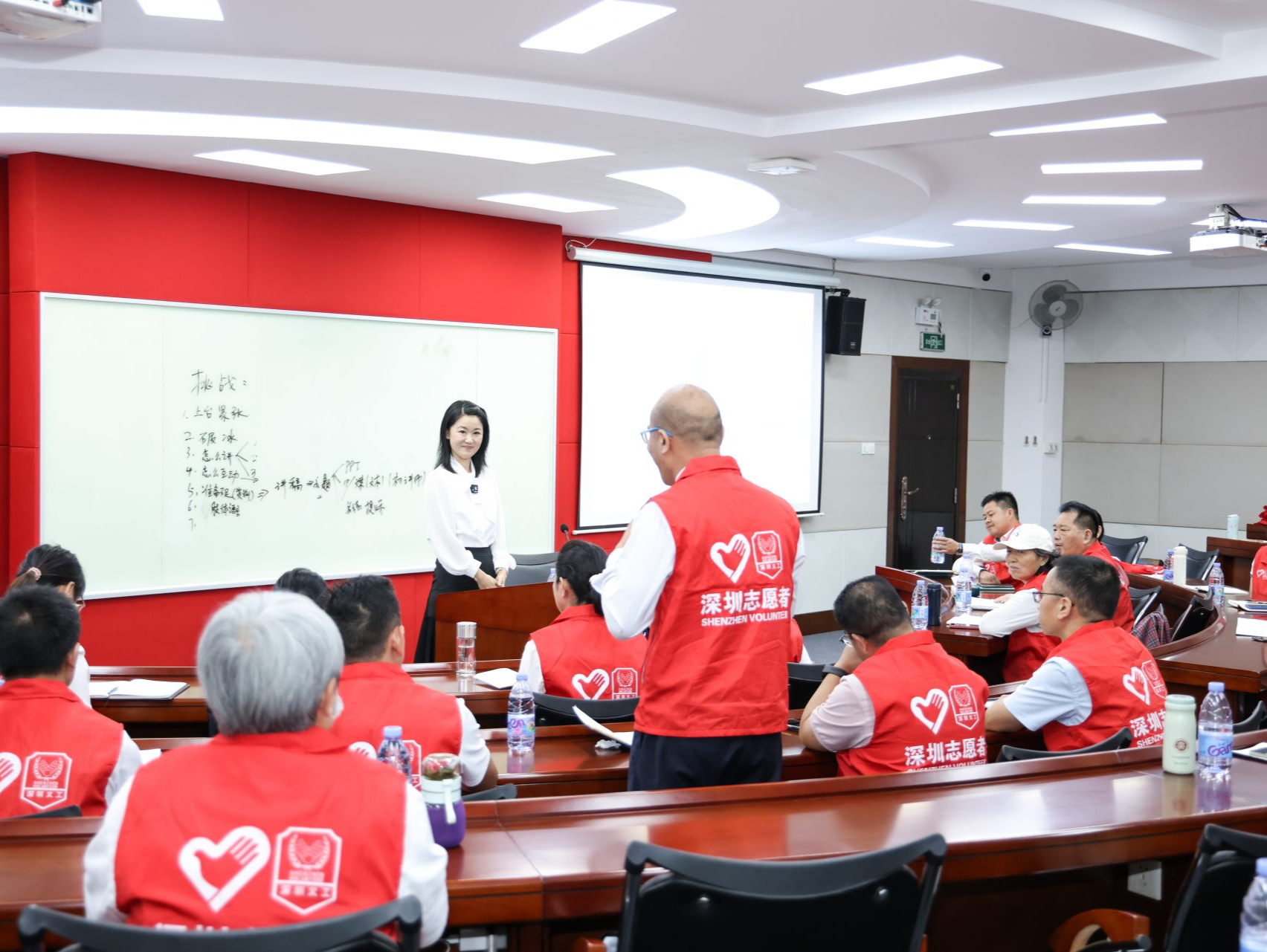 50名志愿者河长讲师持证上岗  深圳河湖保护再添生力军