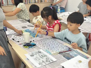 桂木园社区开展创意美术活动点亮辖区儿童暑期生活