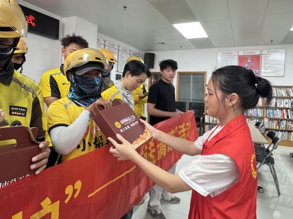 沙井衙边社区：新就业群体变身社区治理生力军