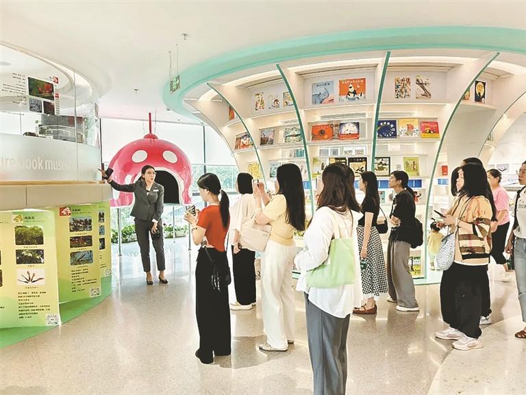 区妇联组织开展“光明幸福家·成长营”