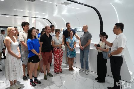 海外传播中心记者推介中山文旅，获欧洲青年领袖点赞