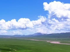 “环青赛”骑入大美祁连