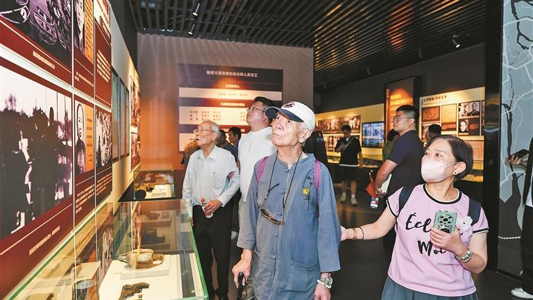 香港东江纵队老战士联谊会红色文化交流活动在龙华举行