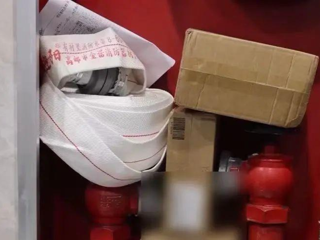 你的快递放“消火栓”了？违法！ 