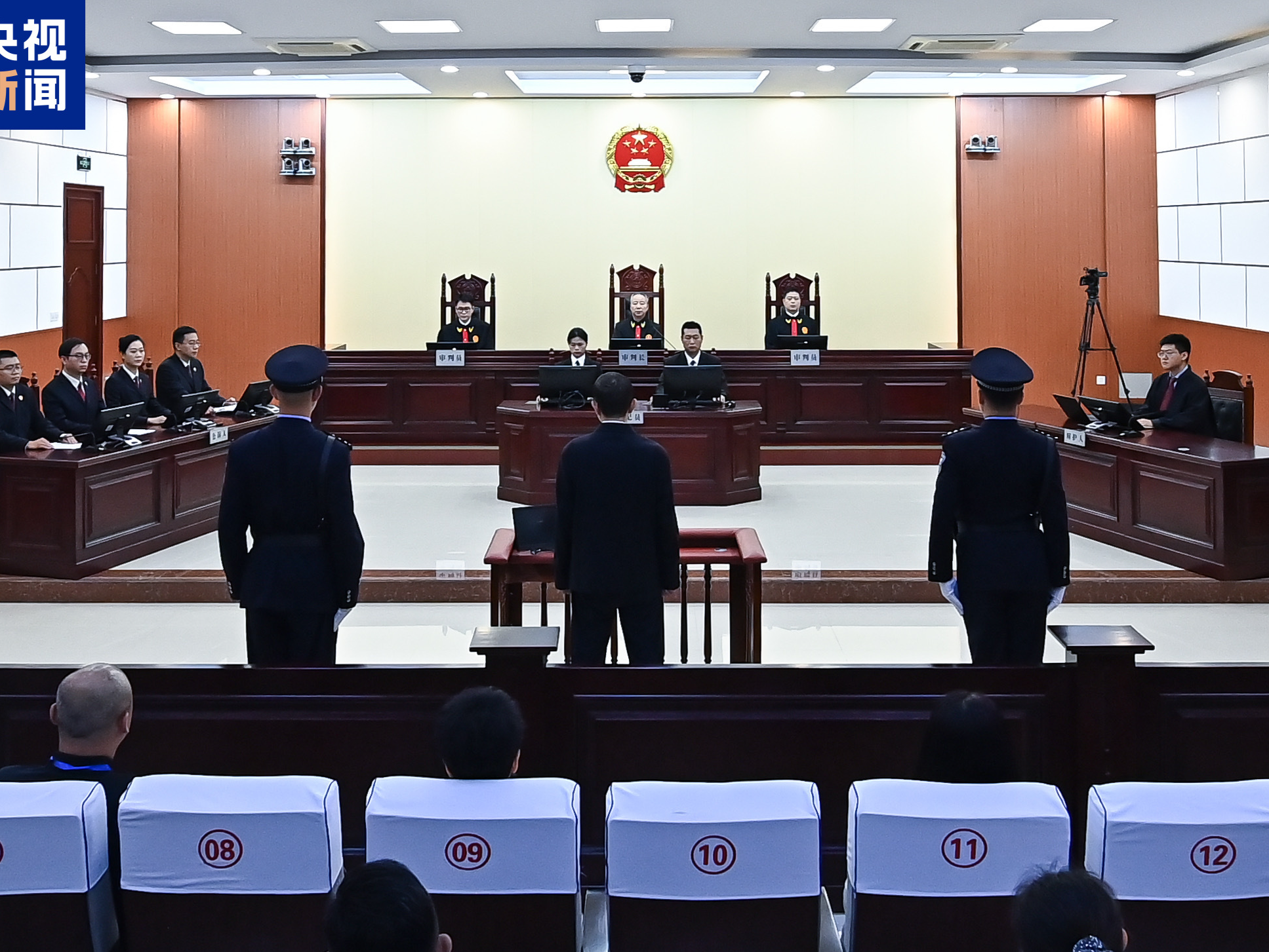 受贿2.89亿余元，中国电科原副总经理何文忠一审被判死缓