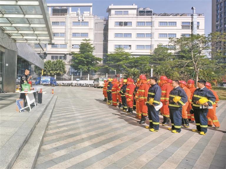 马田街道进园区开展消防技能培训