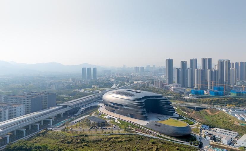 大飞船里的高科技研学!深圳科技馆五大创新解锁数字文明