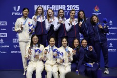 （体育）（4）大运会——游泳：中国队获得女子4X100米自由泳接力银牌