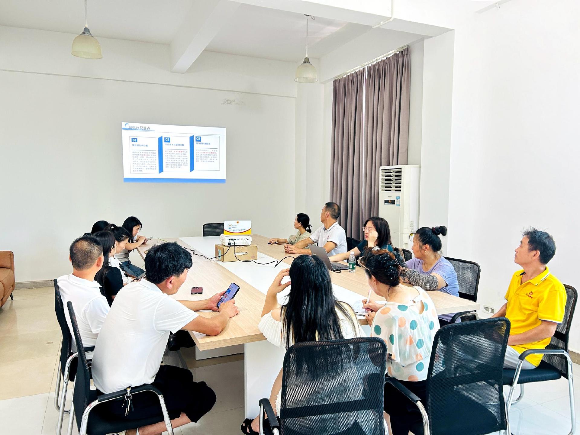 提升职工法律意识，马峦街道江岭社区普法活动特色足